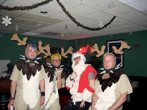 destroy_everything_christmas_IMG_1673