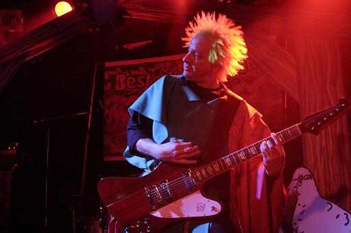 destroy_everything_christmas_rf0456