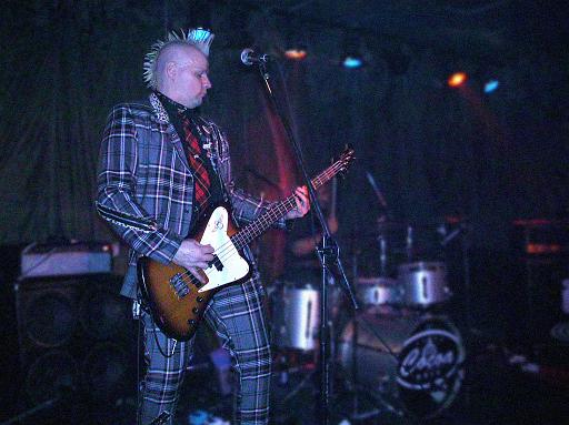 stiff_mittens_lyonsden