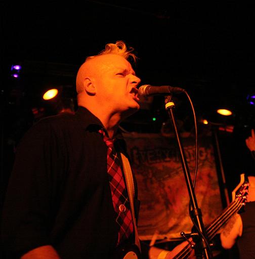 stiff_mittens_s83_02